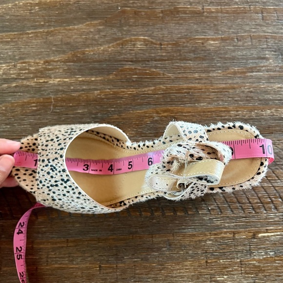CL by Laundry Booming Wedge cheetah Sandal - Picture 8 of 11